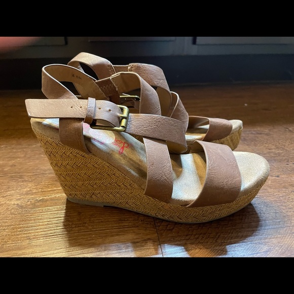 Wedges - Picture 3 of 3